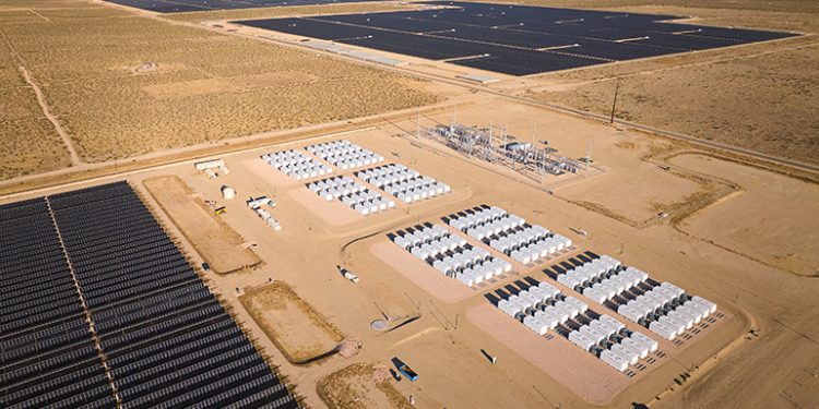 Arevon completes Phase 1 of 758-MW solar + storage project in Southern California