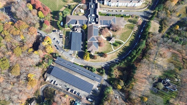 Resident-led solar committee energizes 763-kW project at Connecticut retirement community