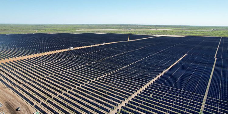 200-MW solar project now producing power for Microsoft