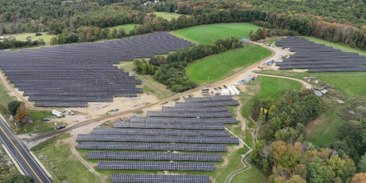 Encore Renewable Energy completes 2 community solar projects in Maine