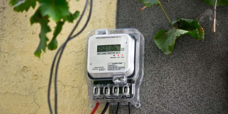 How Smart Energy Meters Work with Solar Systems