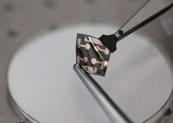 HKUST advances nanoscale research to enhance perovskite solar cell efficiency
