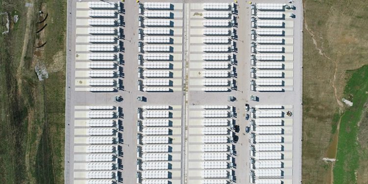 AES Indiana completes 200-MW BESS project, acquires additional solar + storage build