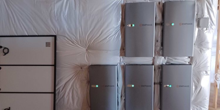 Clean energy advocates demand overhaul of Illinois storage report