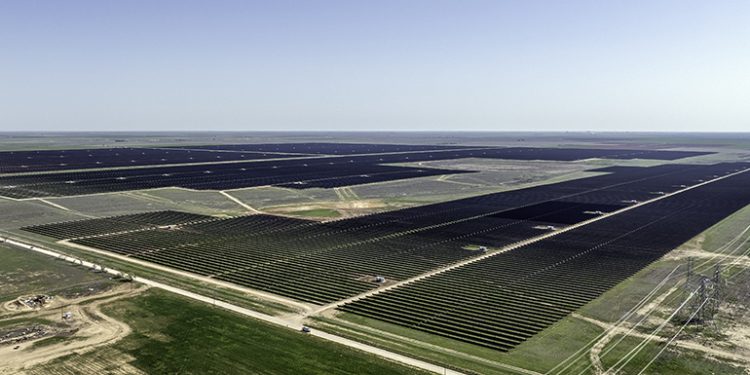 Vesper Energy cuts ribbon on one of the largest solar projects in the country