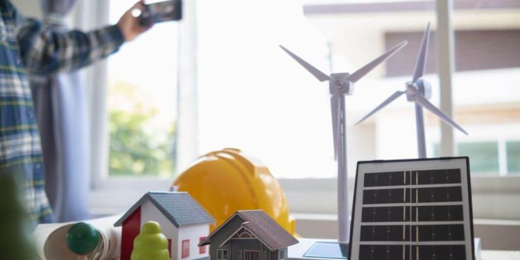How Renewable Energy Companies Help Save Money on Electricity