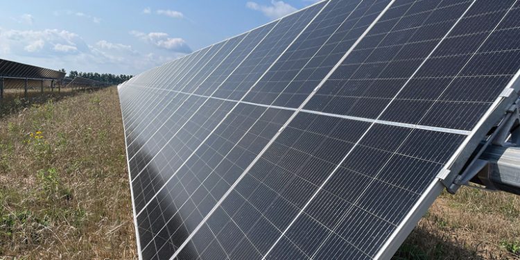 Alliant Energy completes largest solar project in Iowa