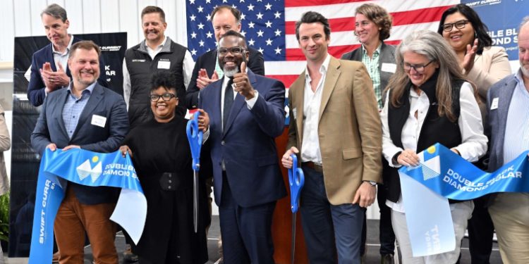 Largest solar project east of Mississippi River now online in Illinois
