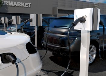 SolarEdge rolls out solar-powered EV charger for businesses