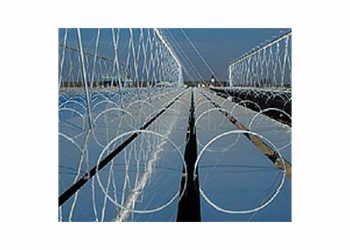 AI designed nanostructure coating cuts solar reflection and boosts cell efficiency