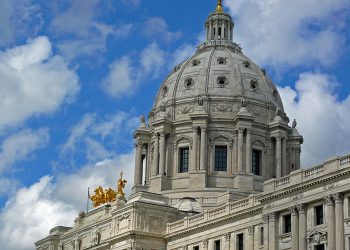 Minnesota legislators vote to preserve community solar program