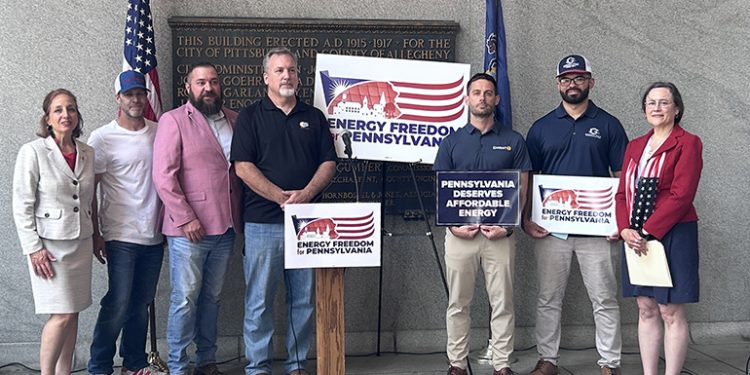 Pennsylvania solar companies hand-deliver letter opposing tax credit cuts