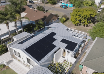 Clean Energy with LONGi Panels