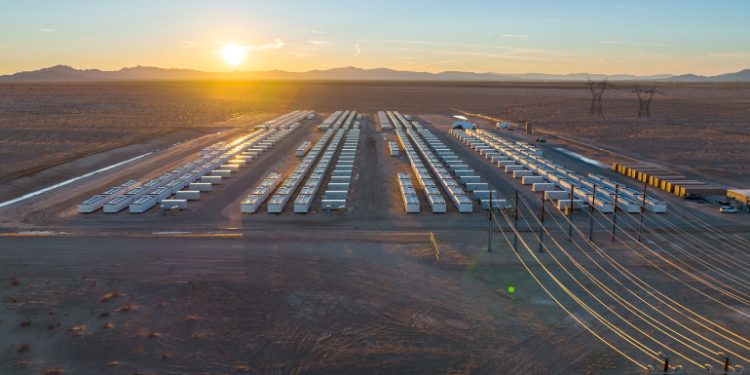 Recurrent Energy completes 1.2 GWh grid-tied Arizona energy storage project