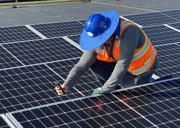 New report finds only 33% of solar EPCs meet HelioVolta quality standards