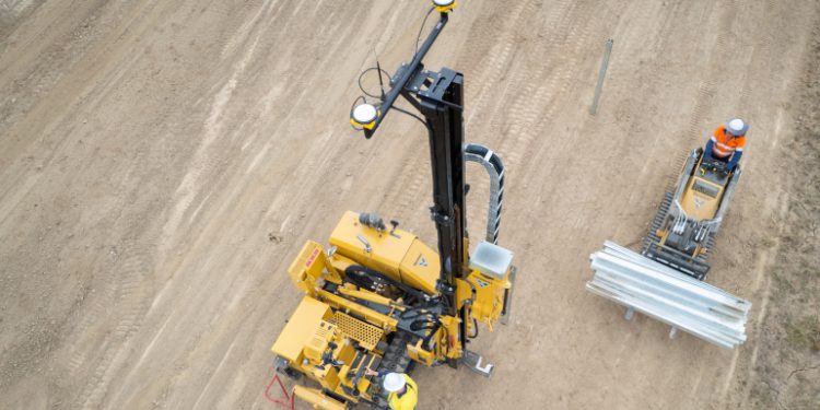 Vermeer pile drivers add Trimble automatic technology to system options