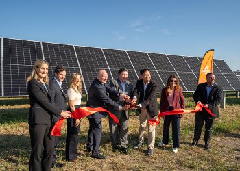 Nautilus Solar completes 5-MW community solar project along Illinois Highway 20
