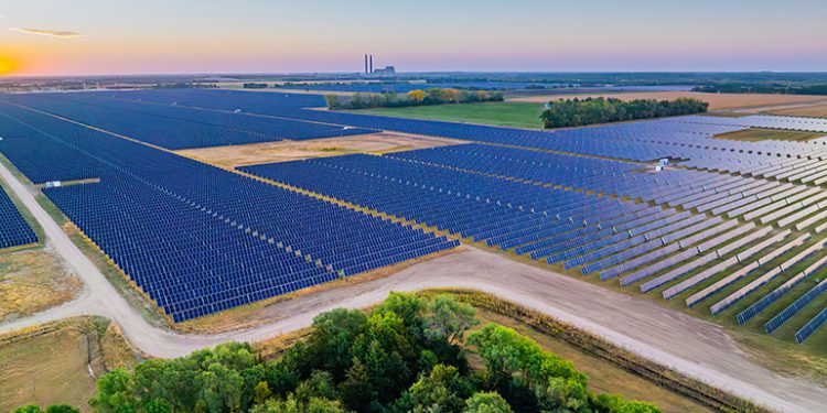 Xcel Energy expands massive solar + storage project to offset retiring Minnesota coal plant