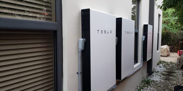10,500 Tesla Powerwall 2 batteries recalled due to fire risk