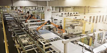 Canadian Solar moves American panel, energy storage operations under new U.S. joint venture