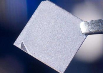 Germanium oxide interface boosts tin monosulfide thin film solar cell efficiency and stability