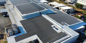 How Solar Energy for Factories Helps Cut Long-Term Operating Costs