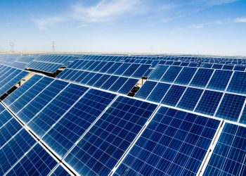 Solar Battery Lifespan: What to Expect After 10 Years