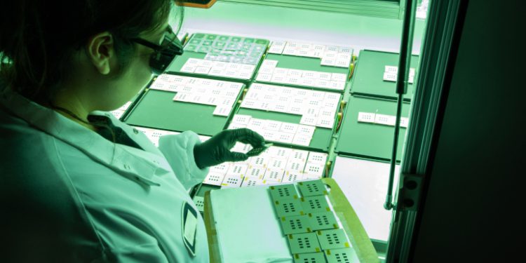 First Solar gets access to Oxford PV perovskite patents