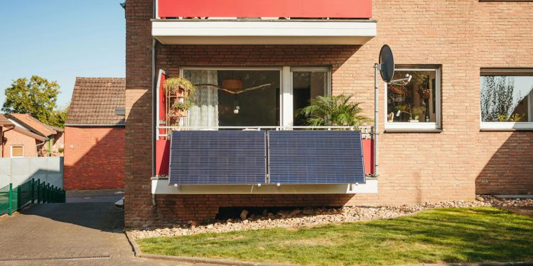 APsystems opens direct U.S. sales of EZ1 microinverter for DIY plug-in solar – pv magazine USA