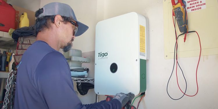 Tigo’s smallest inverter can now adjust its AC output to repower legacy solar systems