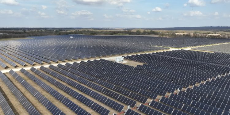 270-MW Blevins Solar Project comes online in Texas