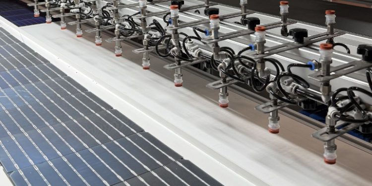 Caelux-Solx relationship starts mass-production of perovskite-silicon solar panels in US