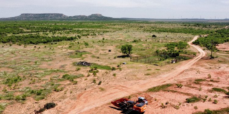 Installation starts on 140-MW solar project in West Texas