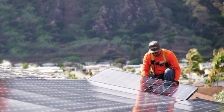 Hawaii legislators voting on bill threatening state’s solar market