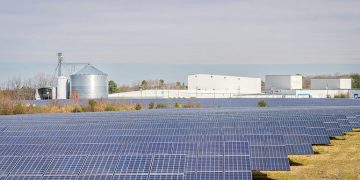 Solar occupies less than 1% of US farmland