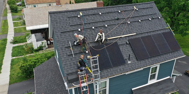 Solar plays big role in Massachusetts Senate’s energy savings bill