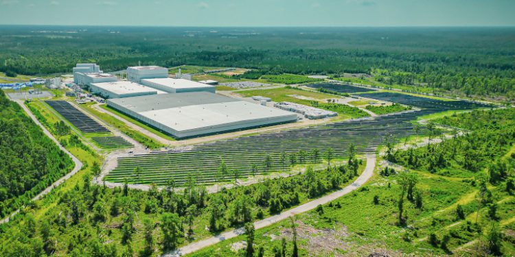 Cherry Street completes 6-MW solar project for Georgia glass manufacturer